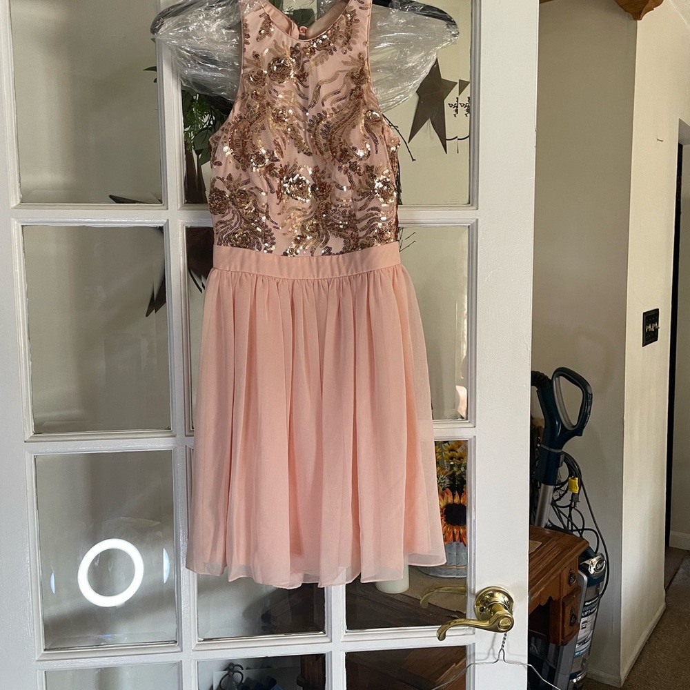 NEVER WORN CUTE PINK DRESS